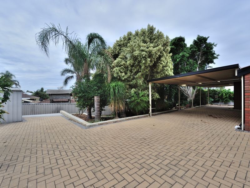 2 Hickory Court, Halls Head WA 6210
