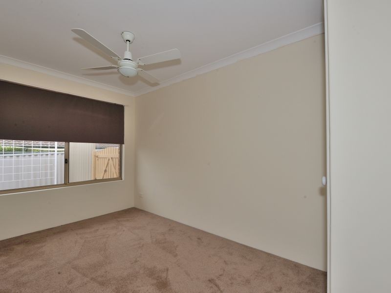 2 Hickory Court, Halls Head WA 6210