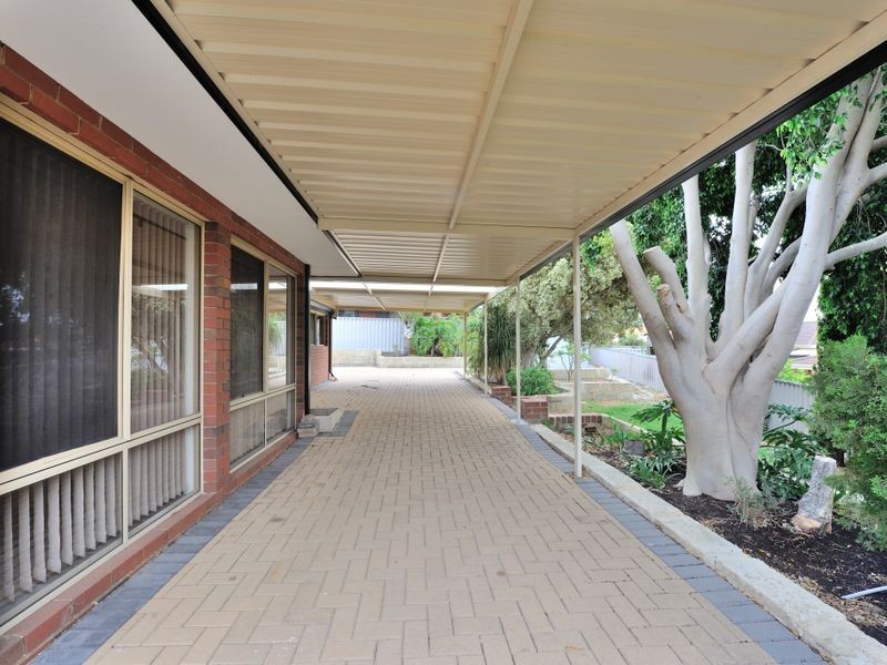 2 Hickory Court, Halls Head WA 6210