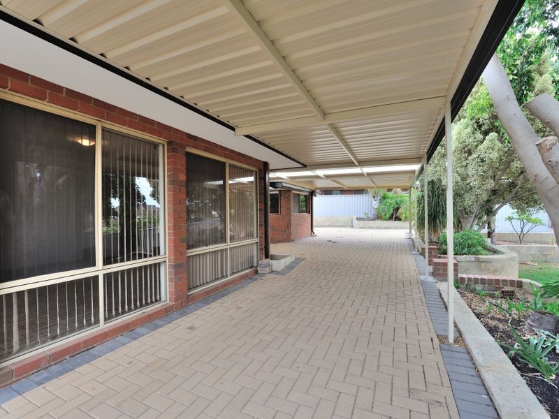 2 Hickory Court, Halls Head WA 6210
