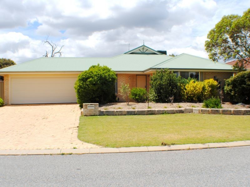 11 Vermont Avenue, Meadow Springs WA 6210