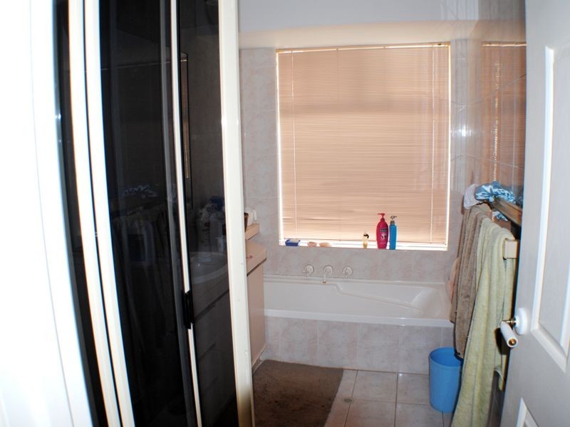 11 Vermont Avenue, Meadow Springs WA 6210