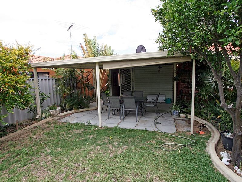 1/2 Hobley Street, Mandurah WA 6210