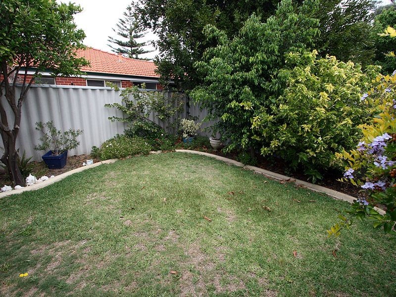 1/2 Hobley Street, Mandurah WA 6210