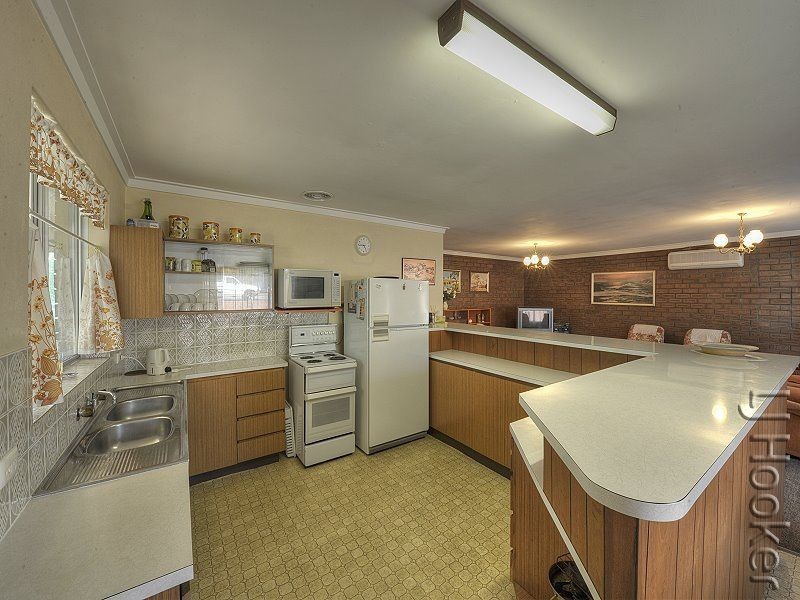 56 Janis Street, Halls Head WA 6210