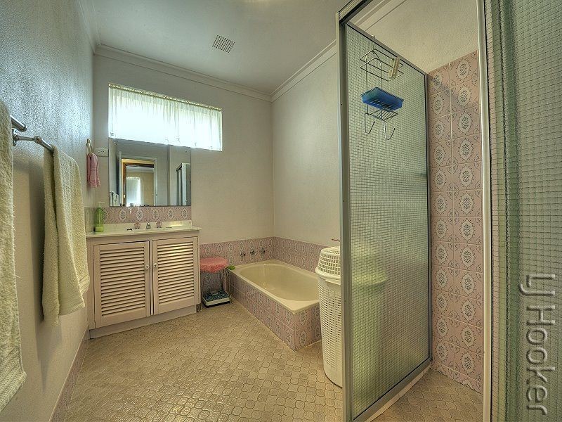 56 Janis Street, Halls Head WA 6210