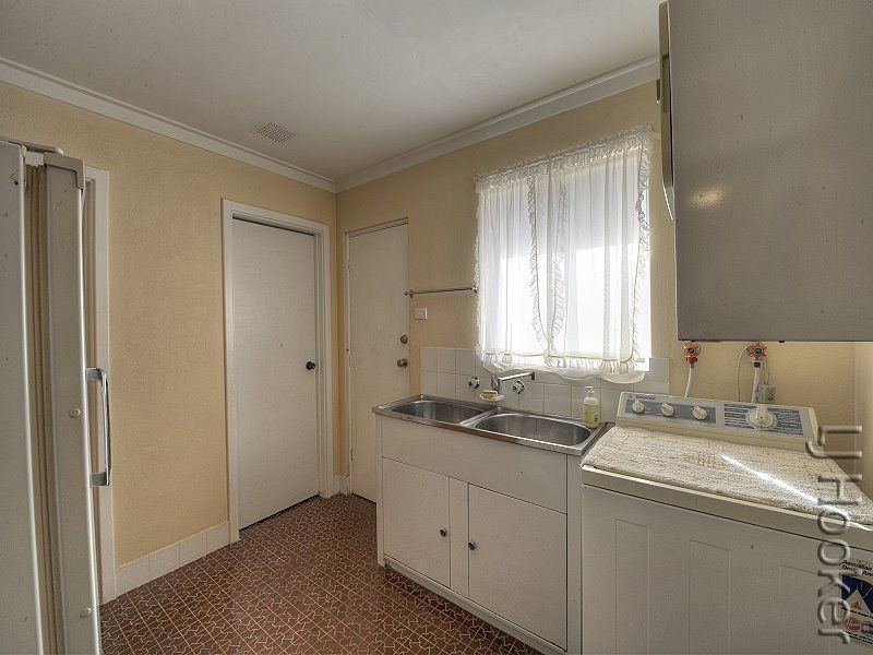 56 Janis Street, Halls Head WA 6210