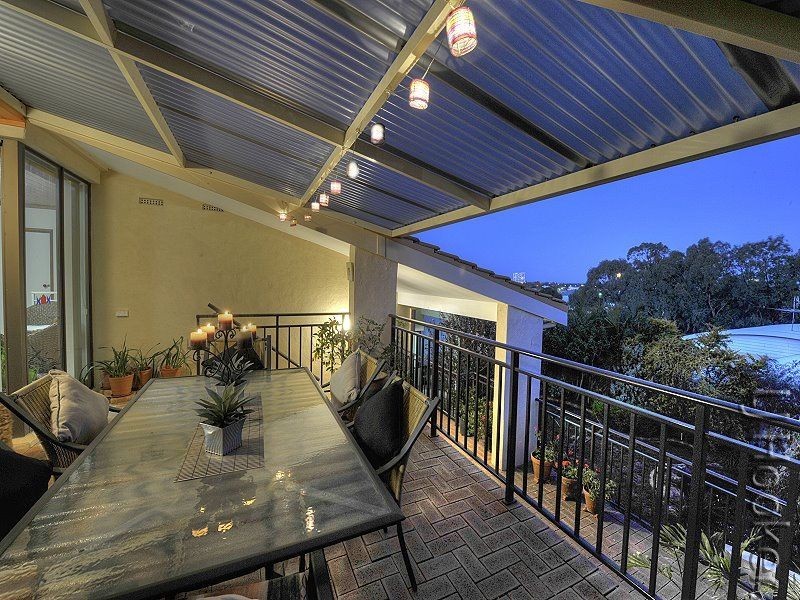 17 Carina Circle, Halls Head WA 6210