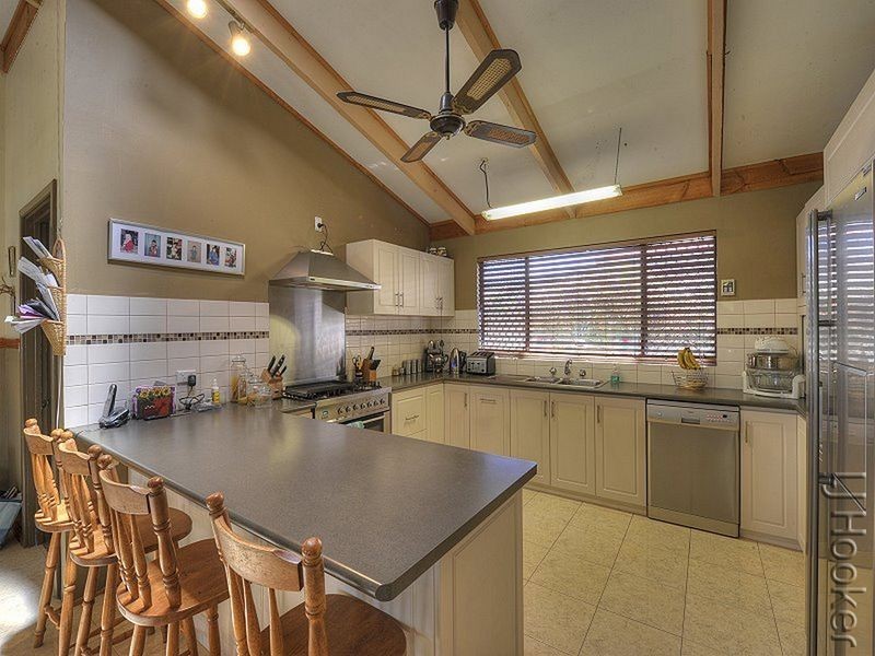 10 Whitehead Street, Singleton WA 6175