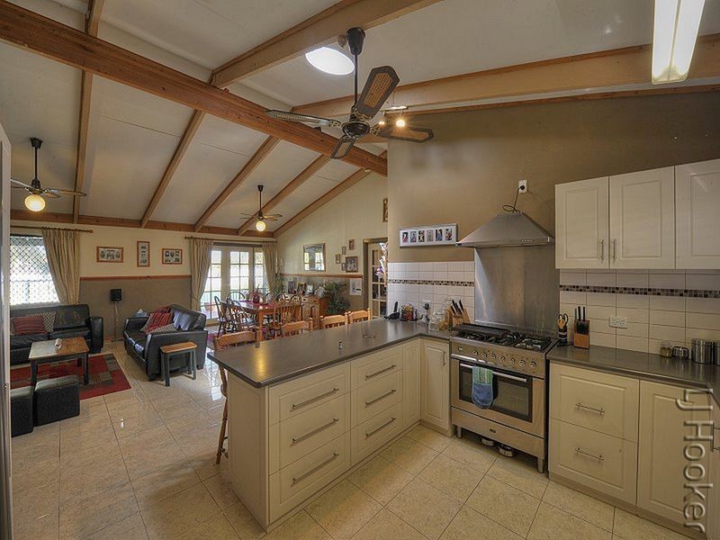 10 Whitehead Street, Singleton WA 6175