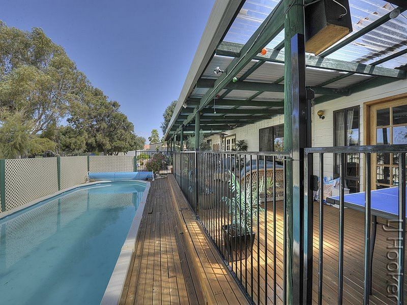 10 Whitehead Street, Singleton WA 6175