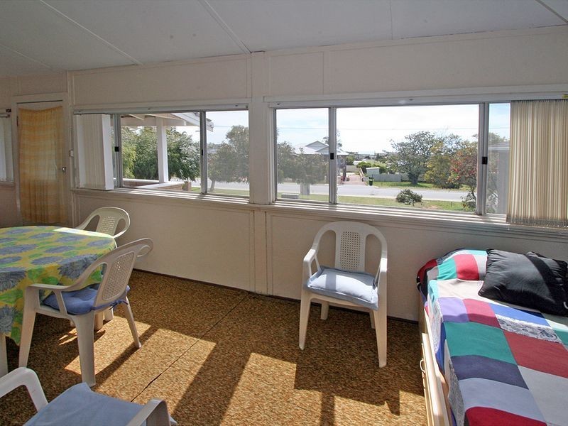 21 Janis Street, Halls Head WA 6210