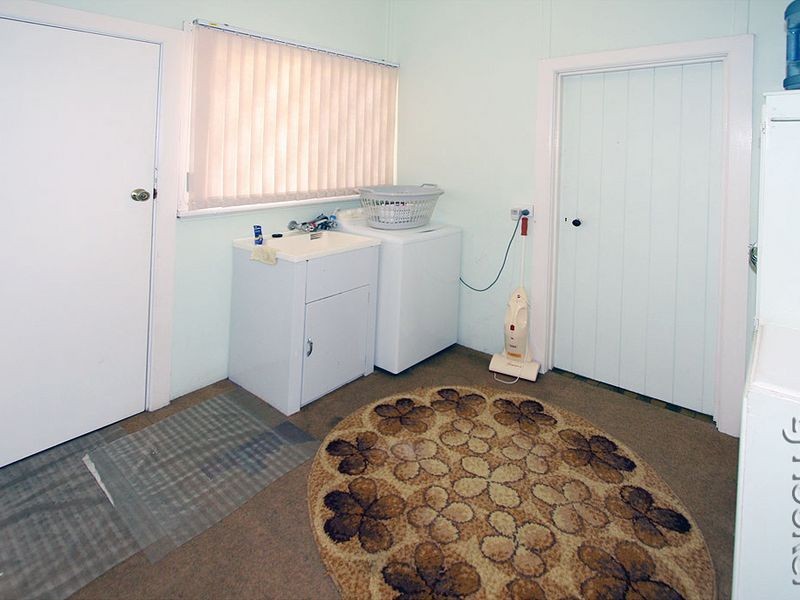 21 Janis Street, Halls Head WA 6210