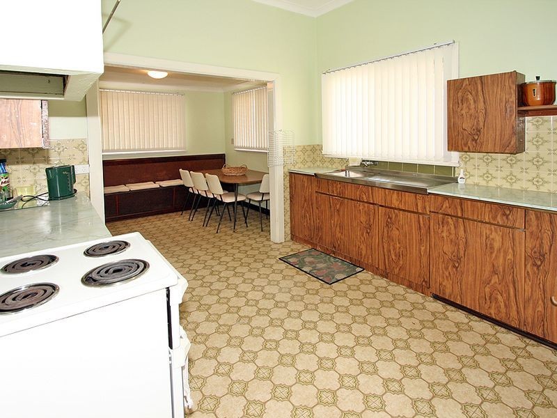 21 Janis Street, Halls Head WA 6210