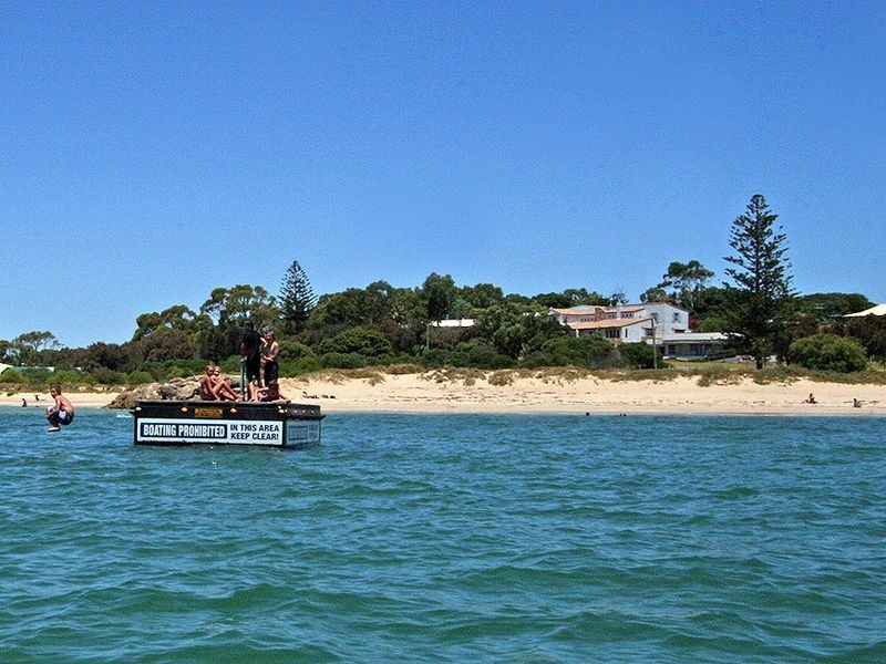 21 Janis Street, Halls Head WA 6210