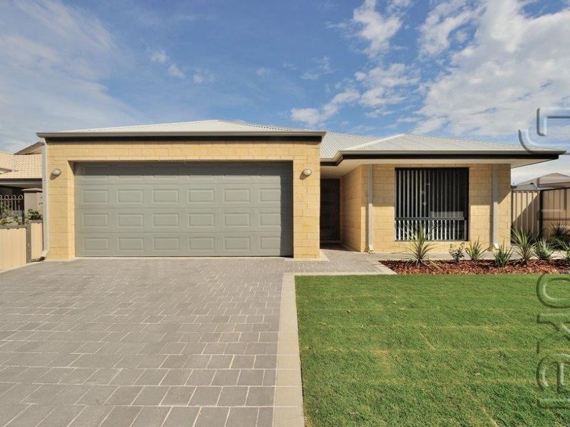 14 Pinegrove Vista, Meadow Springs WA 6210