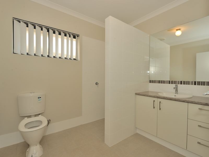 14 Pinegrove Vista, Meadow Springs WA 6210