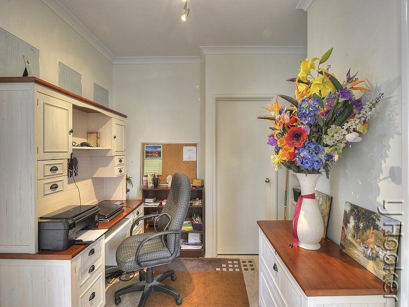 15 Kirkland Way, Meadow Springs WA 6210