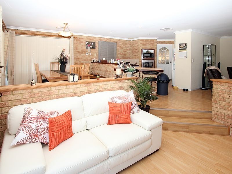 18 Darter Place, Halls Head WA 6210