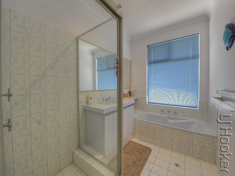 18 Elderberry Circle, Halls Head WA 6210