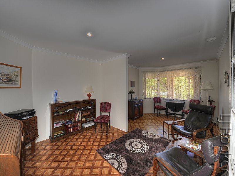 18 Elderberry Circle, Halls Head WA 6210