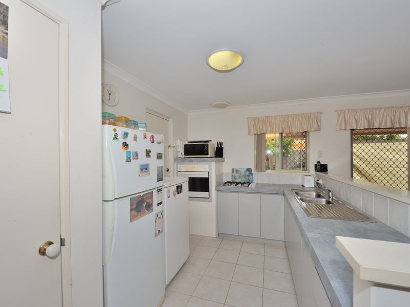 6 Adare Place, Coodanup WA 6210