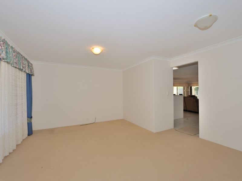 6 Adare Place, Coodanup WA 6210