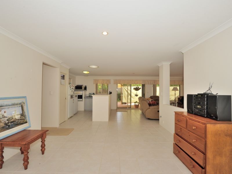 6 Adare Place, Coodanup WA 6210