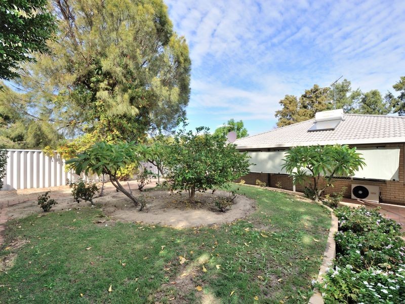 6 Adare Place, Coodanup WA 6210
