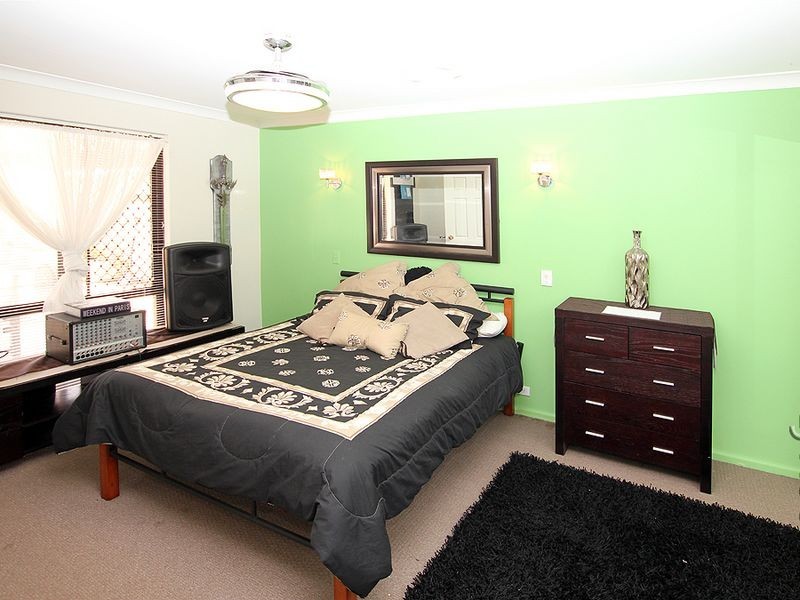 19 Elmore Way, Dudley Park WA 6210