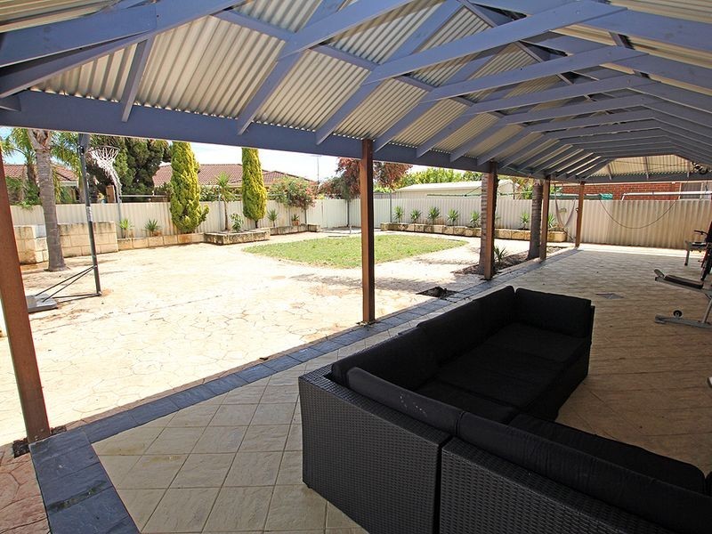 19 Elmore Way, Dudley Park WA 6210