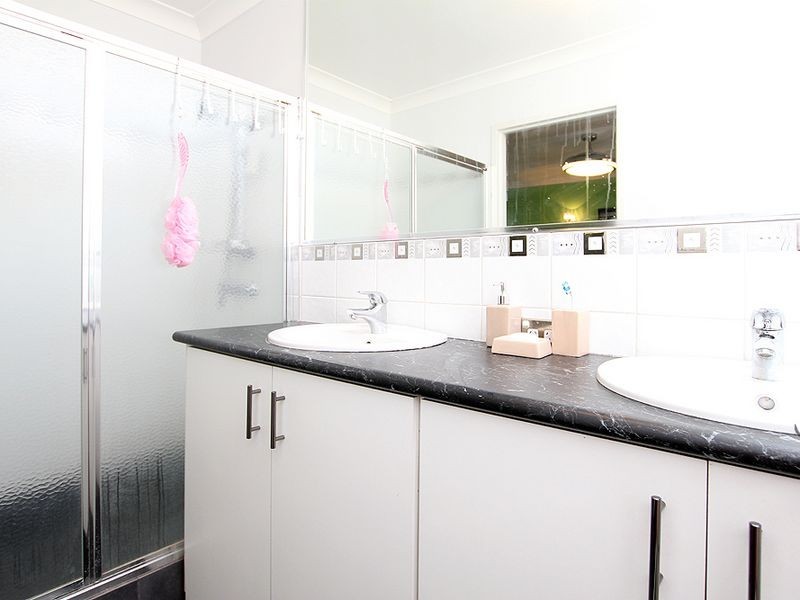 19 Elmore Way, Dudley Park WA 6210