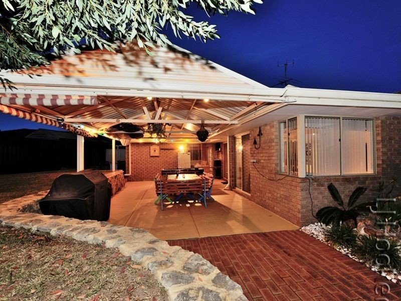 5 Troon Grove, Halls Head WA 6210