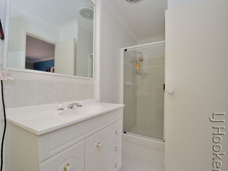 5 Troon Grove, Halls Head WA 6210