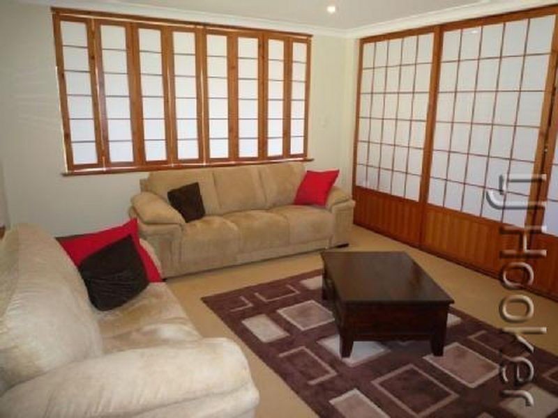 72 Pebble Beach Boulevard, Meadow Springs WA 6210