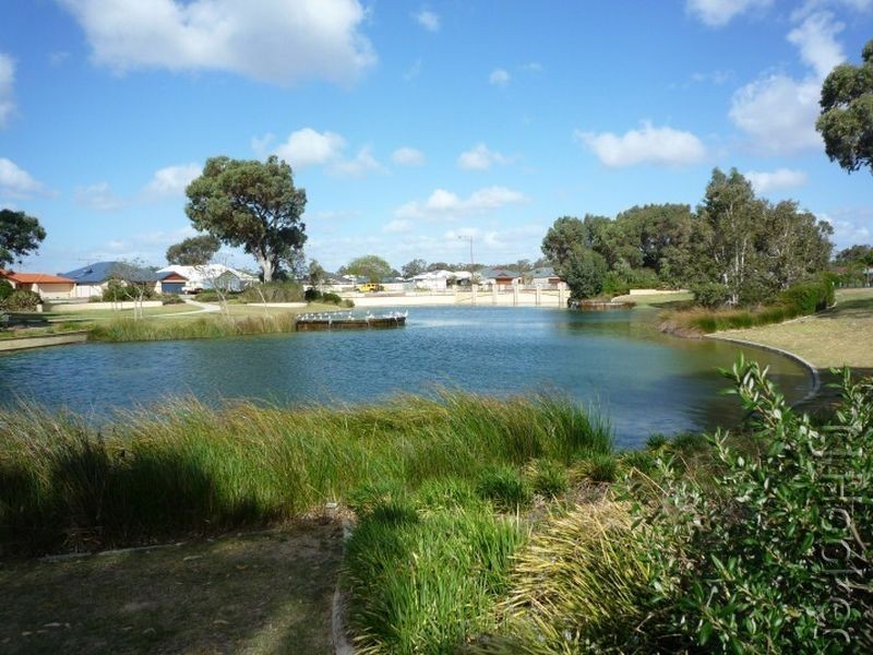 72 Pebble Beach Boulevard, Meadow Springs WA 6210