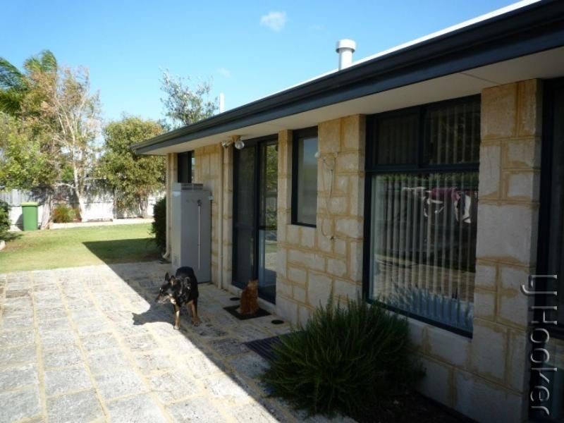 72 Pebble Beach Boulevard, Meadow Springs WA 6210