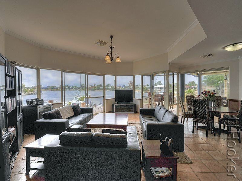 82 Banksia Terrace, South Yunderup WA 6208