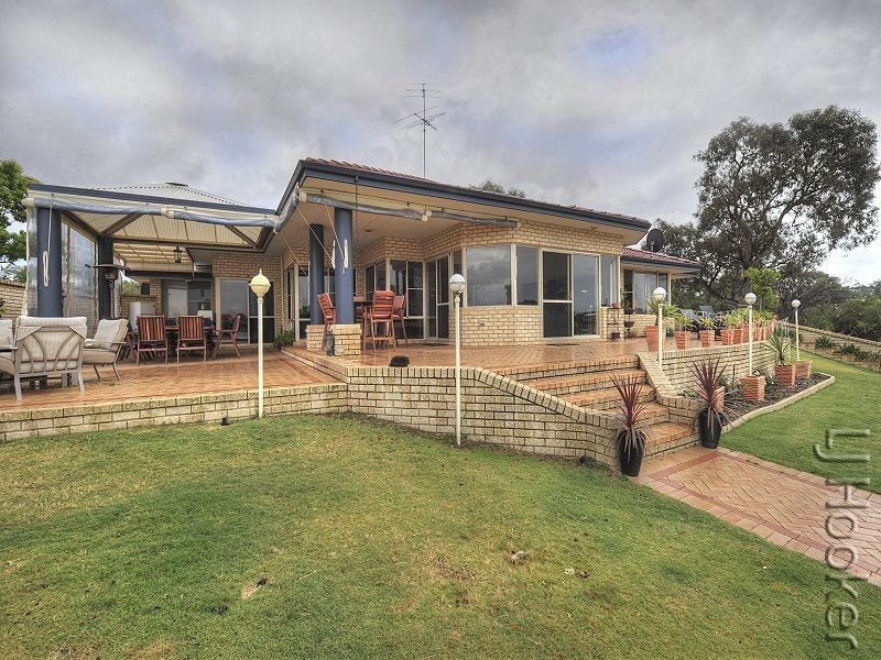 82 Banksia Terrace, South Yunderup WA 6208