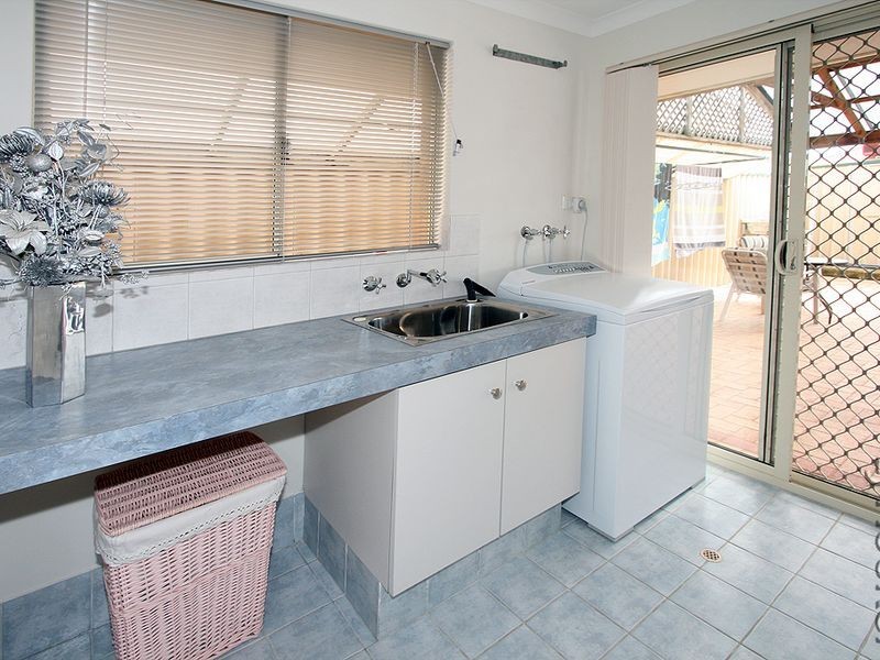 16 Greenshank Mews, Wannanup WA 6210