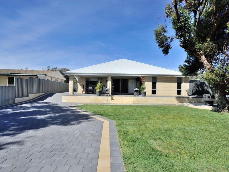 2 Galatea Road, Falcon WA 6210