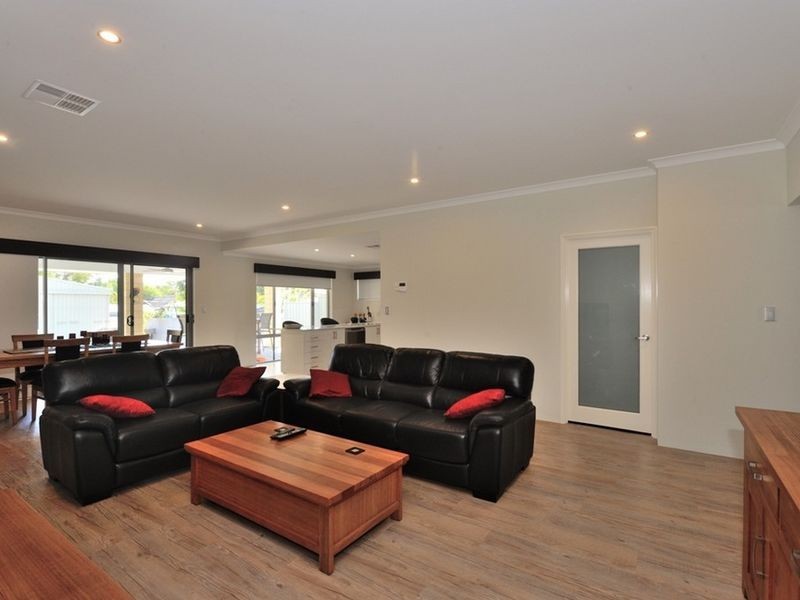 2 Galatea Road, Falcon WA 6210