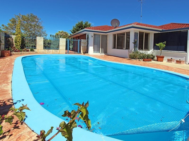 63 Caravel Way, Halls Head WA 6210