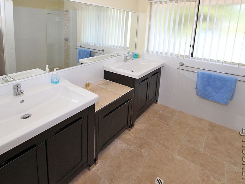 63 Caravel Way, Halls Head WA 6210