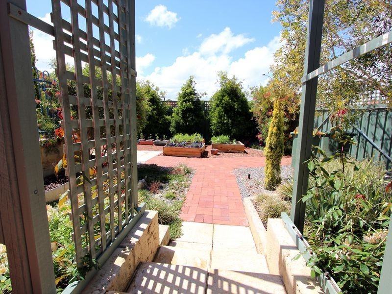 63 Caravel Way, Halls Head WA 6210