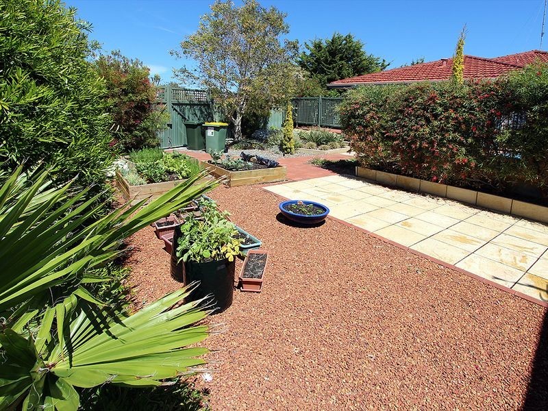 63 Caravel Way, Halls Head WA 6210