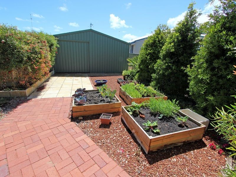 63 Caravel Way, Halls Head WA 6210