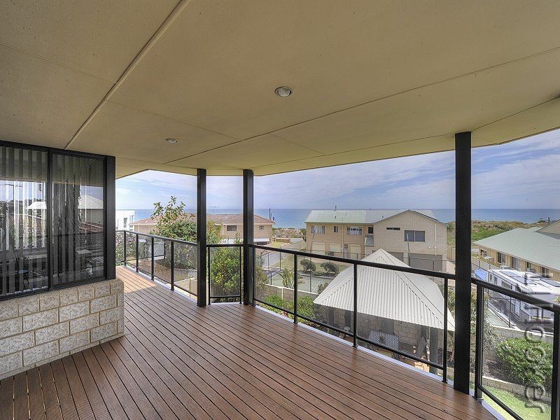 34 Mippi Road, Halls Head WA 6210