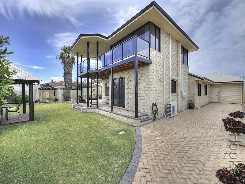 34 Mippi Road, Halls Head WA 6210