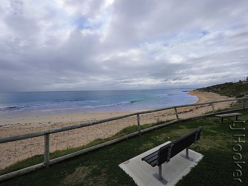 2 Sussex Place, Halls Head WA 6210